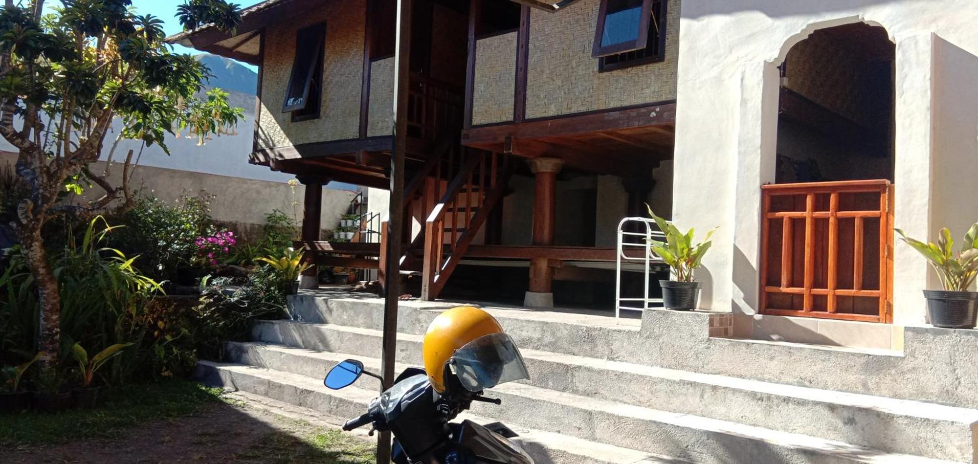 Radiya Guesthouse Sembalunlawang Bilik gambar