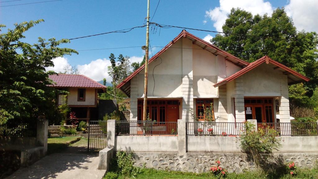 Radiya Guesthouse Sembalunlawang Luaran gambar